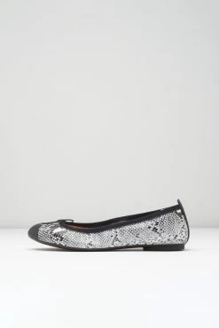 Brand new 🤩 BLOCHSTORE-US Ladies Astra Ballet Flats White Python 😉